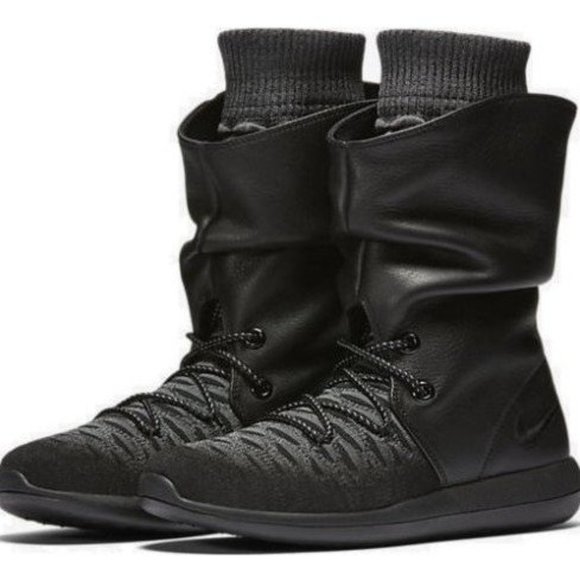 Nike ROSHE Two Hi Flyknit Trainer Sneakers - Picture 3 of 8